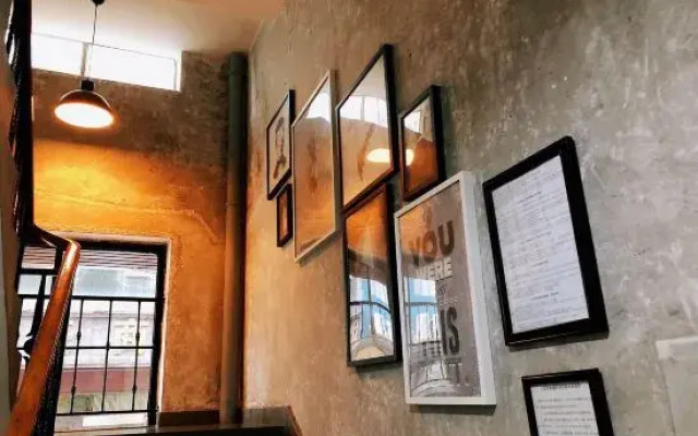 Eiffel Art Hotel