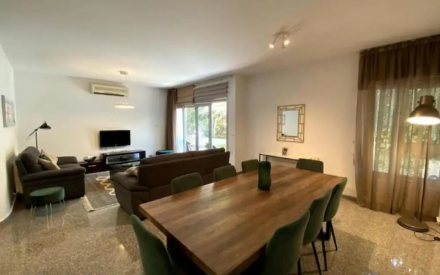 Pearl Villa in Agios Athanasios