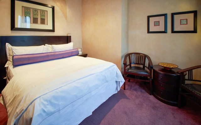 Royal Elephant Hotel & Conference Centre