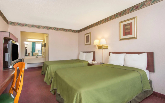 Knights Inn Roanoke