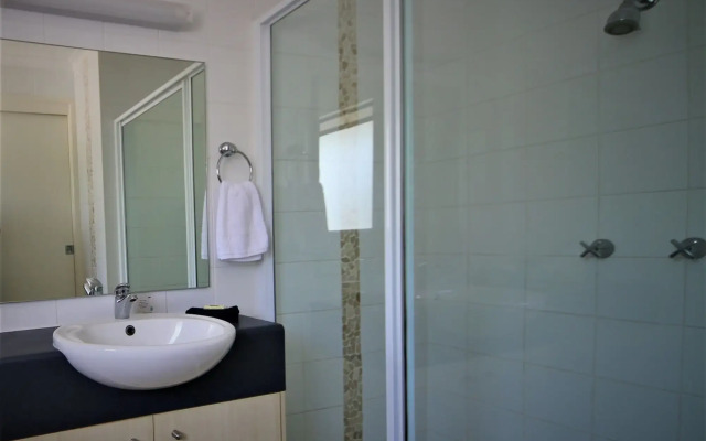 Pacific Palms Motor Inn