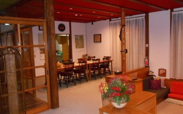 Villa Nugget Inn