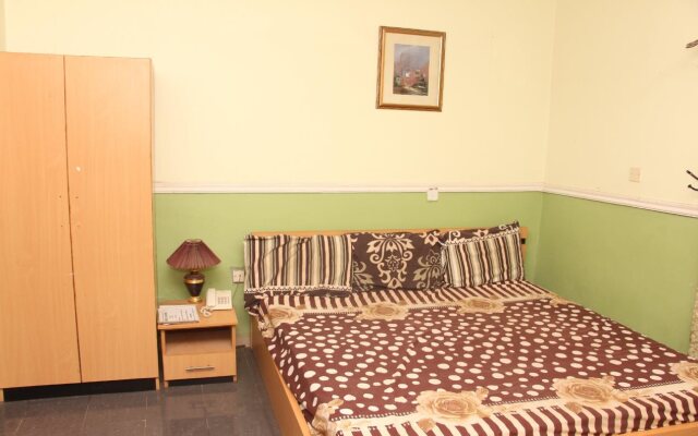 Hotel Charvid