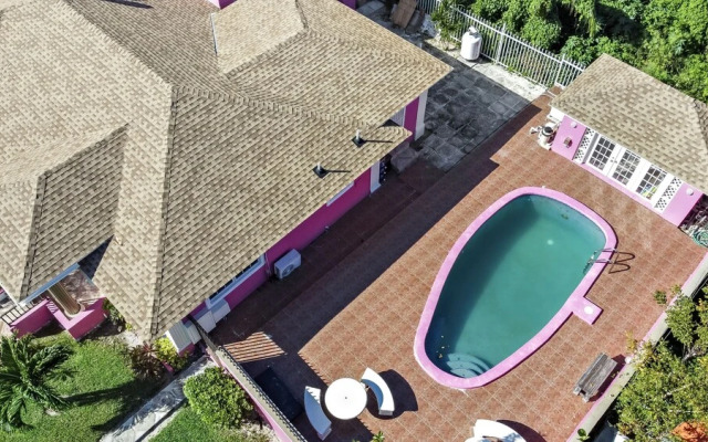 Cocoplum Rest N Hideaway 1