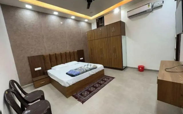 The Divine Cloud Inn