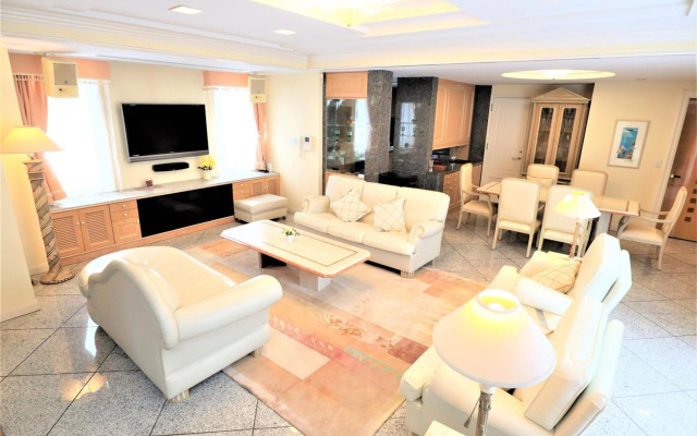 Sapporo Luxury House