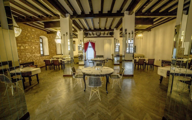 Panderma Port Hotel