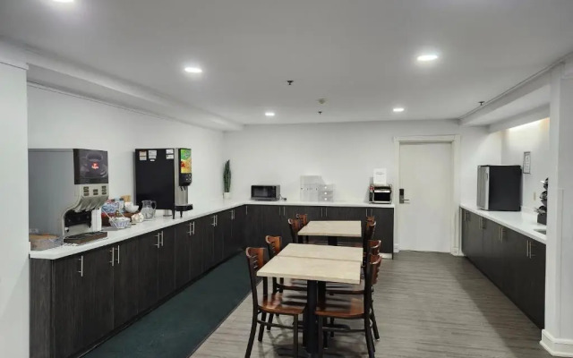 Travelodge Suites Saint John