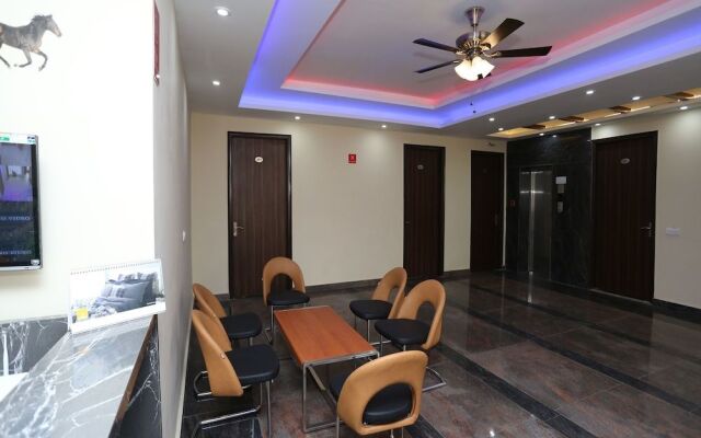 OYO Flagship 12081 Palm Garden Suites
