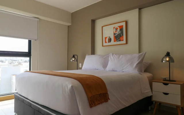 w Spectacular 2BR With Balcony in Miraflores