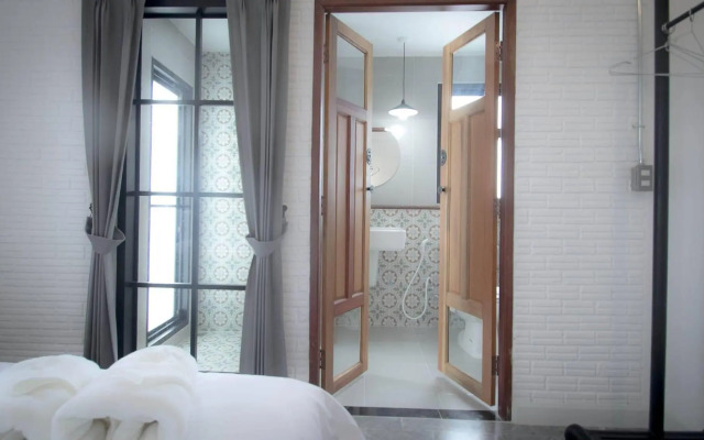 V1 Room Hotel