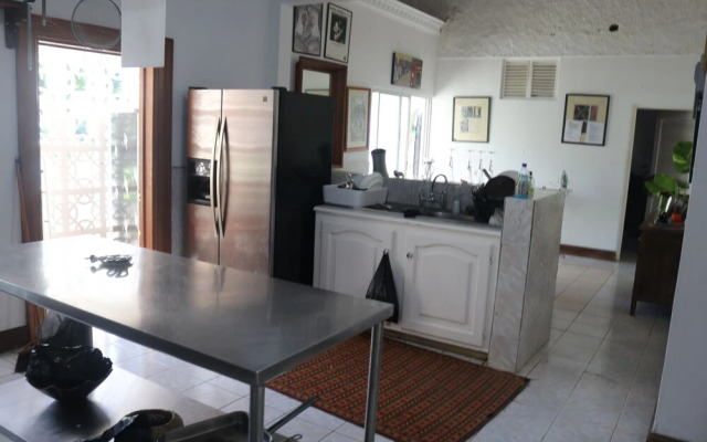 Mohagany House