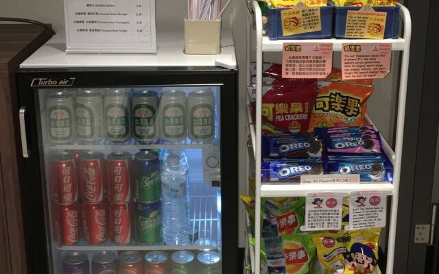 Cavemen Hostel Taipei Station Branch