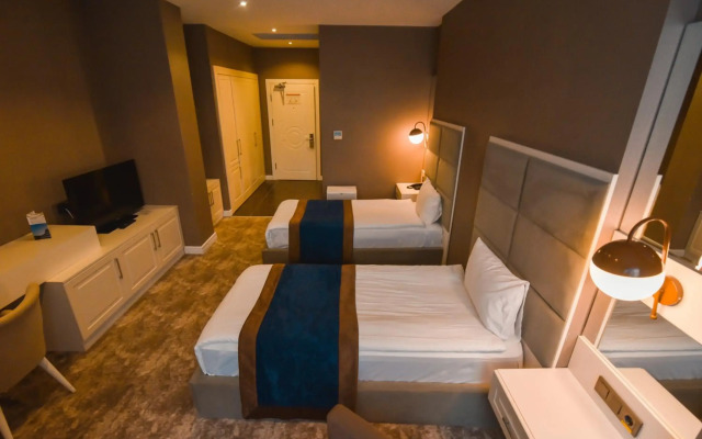 Royal Comfort Hotel