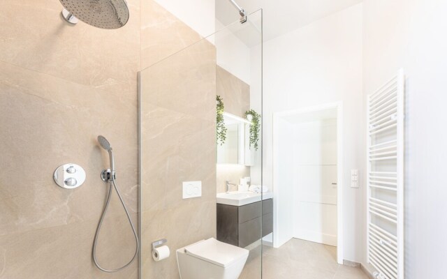 Stockholm Style Designer 1BR Close to DT