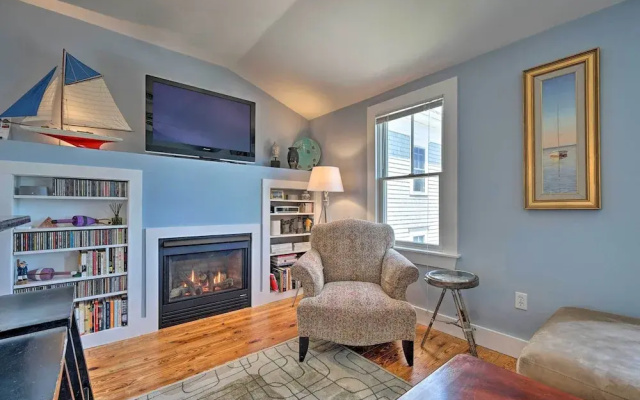 'captain's Quarters' Updated Provincetown Apt