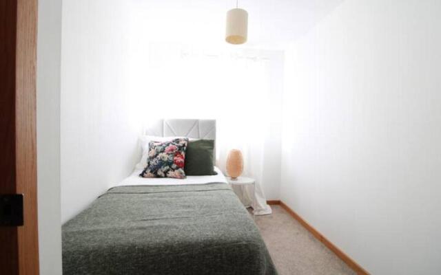 Cheerful Two-Bedroom Residential Home