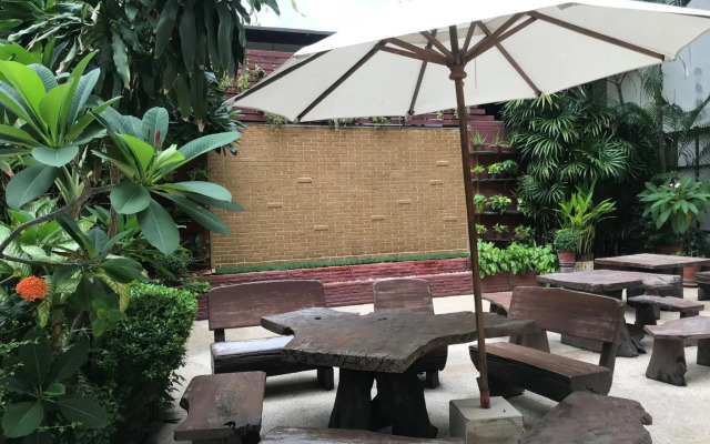 Baron Beach Hotel