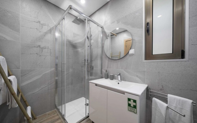 Family Vacation in the City, Casa das Raposinhas II,