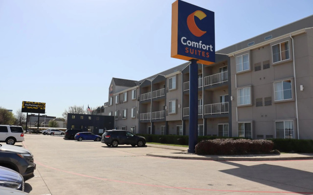 Comfort Suites DFW Airport