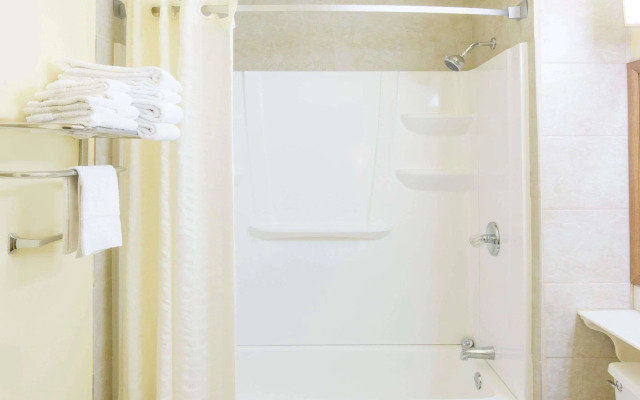 Riverfront Inn Roseburg