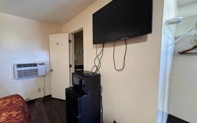 Whispering Pines by Hotel O Whitestone VA