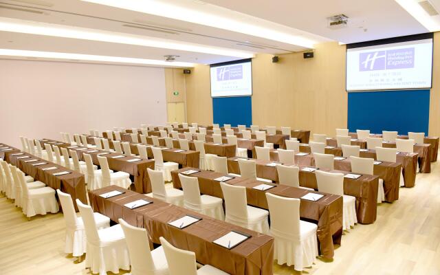 Holiday Inn Express Suzhou Zhouzhuang Ancient Town by IHG