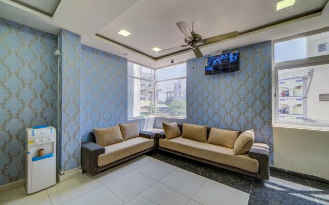 OYO 22425 Hotel Honey Cruise