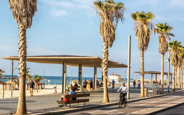 Premium suites on Beach Ben Yehuda 43