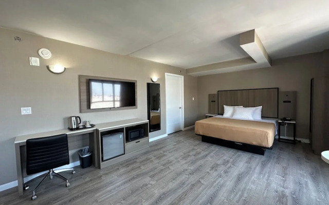 Regal Inn & Suites New York LaGuardia Hotel