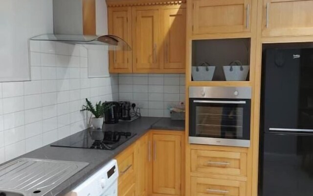 4 Eyre Square Lane