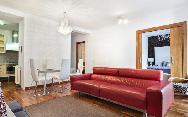 Uma Suites Luxury Downtown