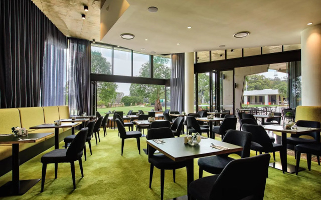 Eatons Hill Hotel