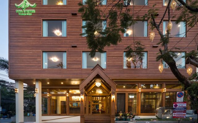 Peak Nimman Prestige Hotel