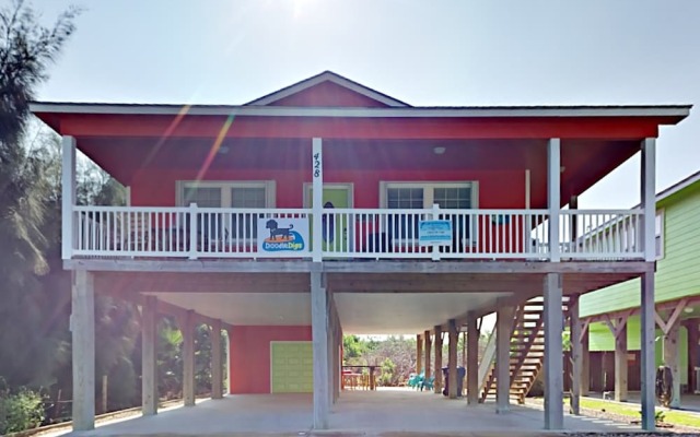 Doodle Digs - Three Bedroom Home