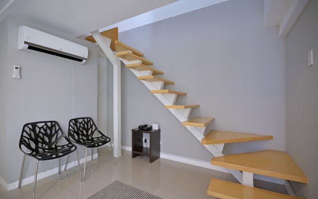 Victoria SOHO Suites