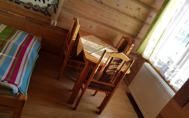 Pokoje Gościnne Pod Grapą