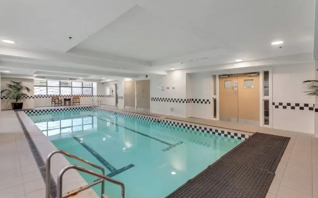 City Hideaway 1 BR Apt with Pool - Gym