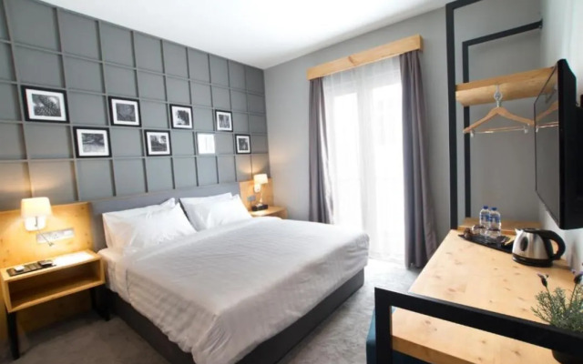 Redpine Boutique Hotel