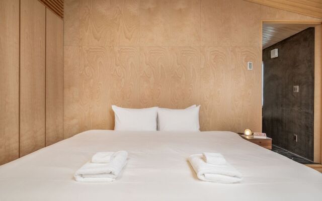 Foxwood B by H2 Life