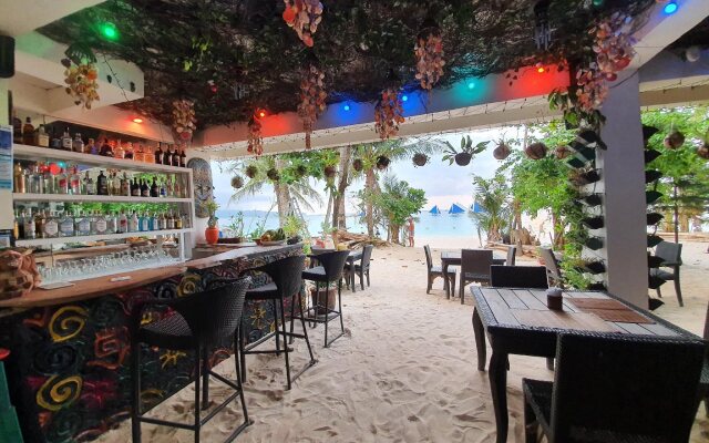 Kaiyana Boracay Beach Resort