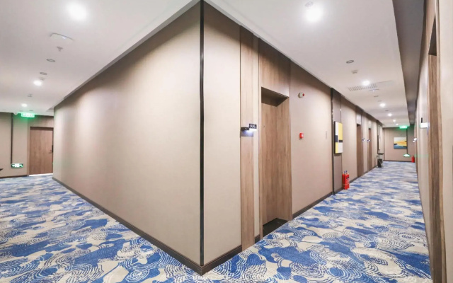Novotel Hotel(Beijing Liangxiang University Town West Metro Station)