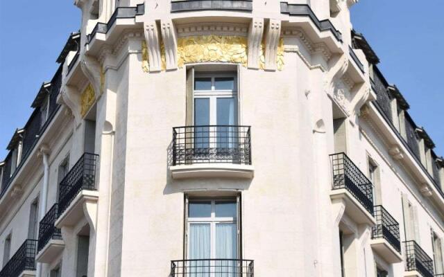 Le Grand Hotel Tours