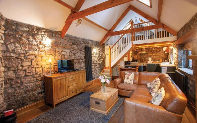 Hill End Barn - 1 Bed Barn Conversion - Llangennith