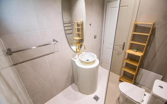 Io Suites