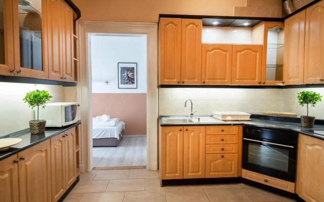 Central and large AC home away from home