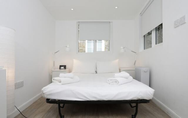 Studio Apartment in Clapham Common