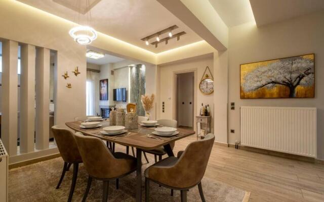 Maison De Luxx A10, Cozy Apartment with Garden In Larissa