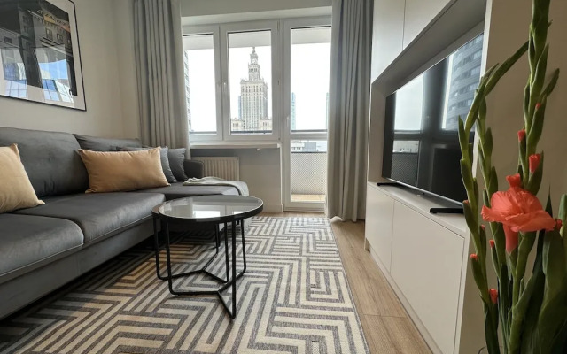 Heart of Warsaw Near Metro by Renters