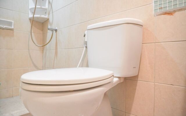 Homey And Warm 2Br At Marina Ancol Apartment